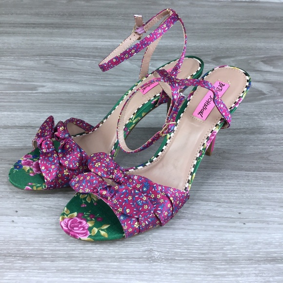 Betsey Johnson Shoes - Betsey Johnson Sweetie Sandal
